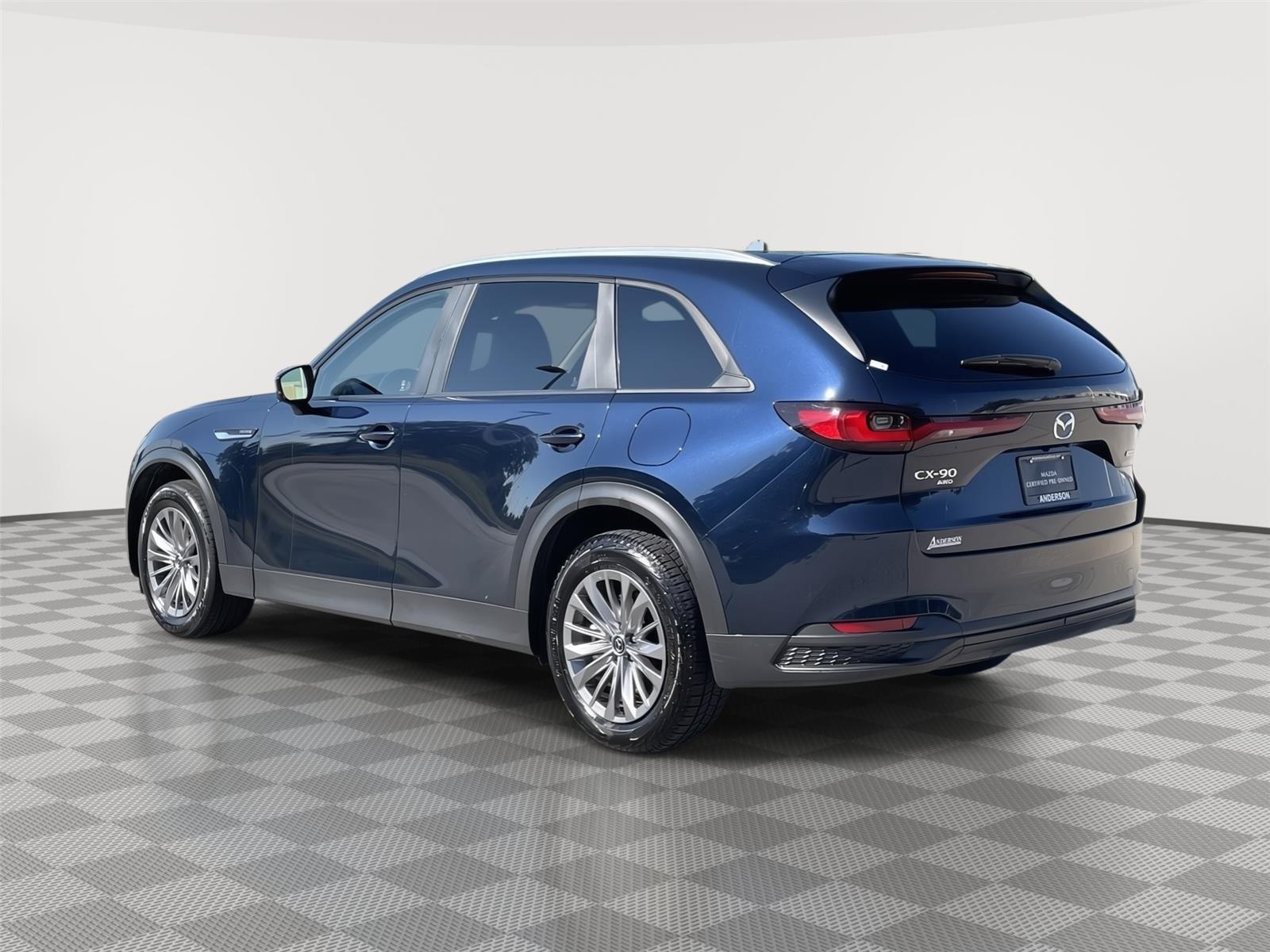 Vehicle photo 9