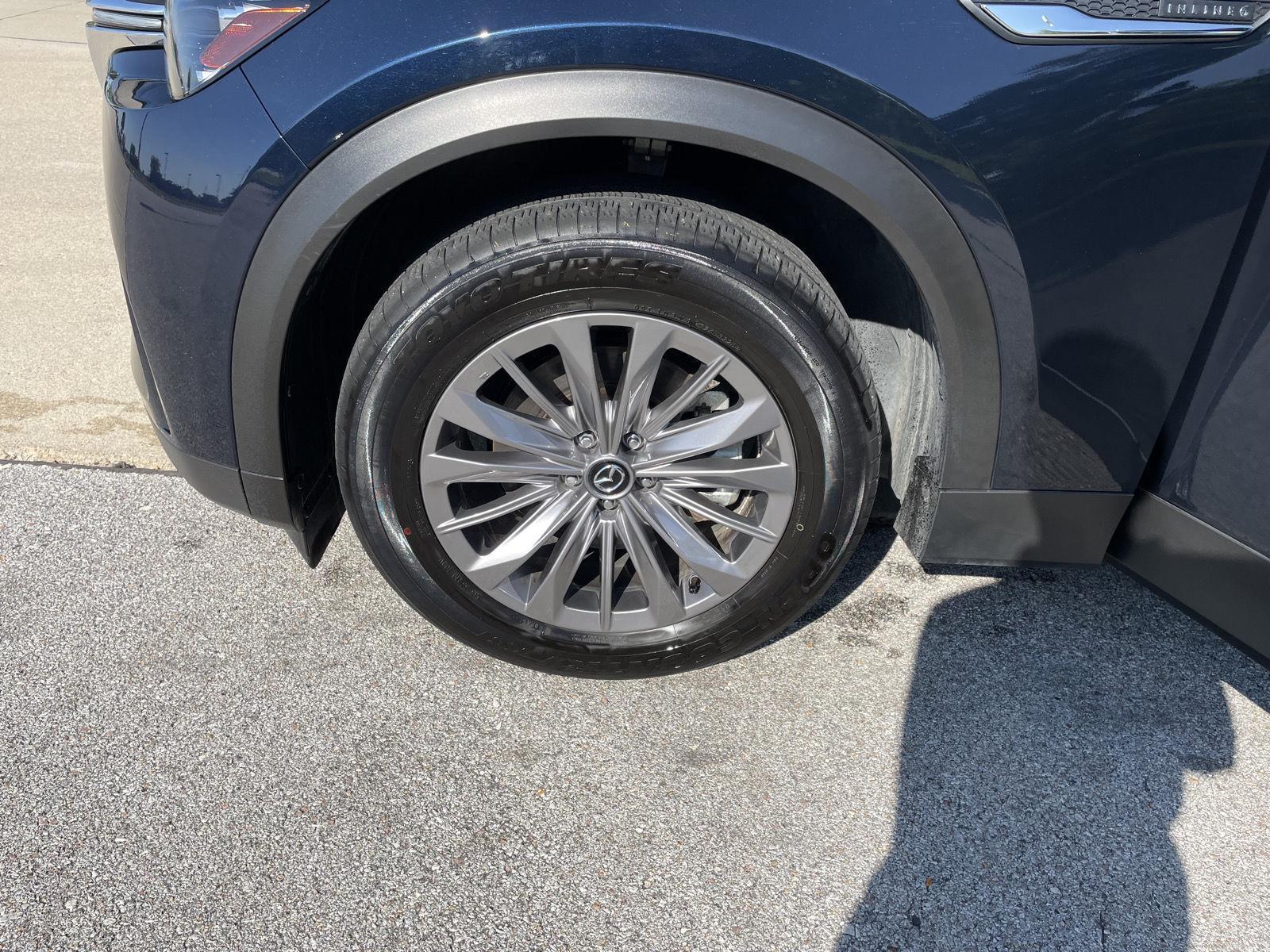 Vehicle photo 10