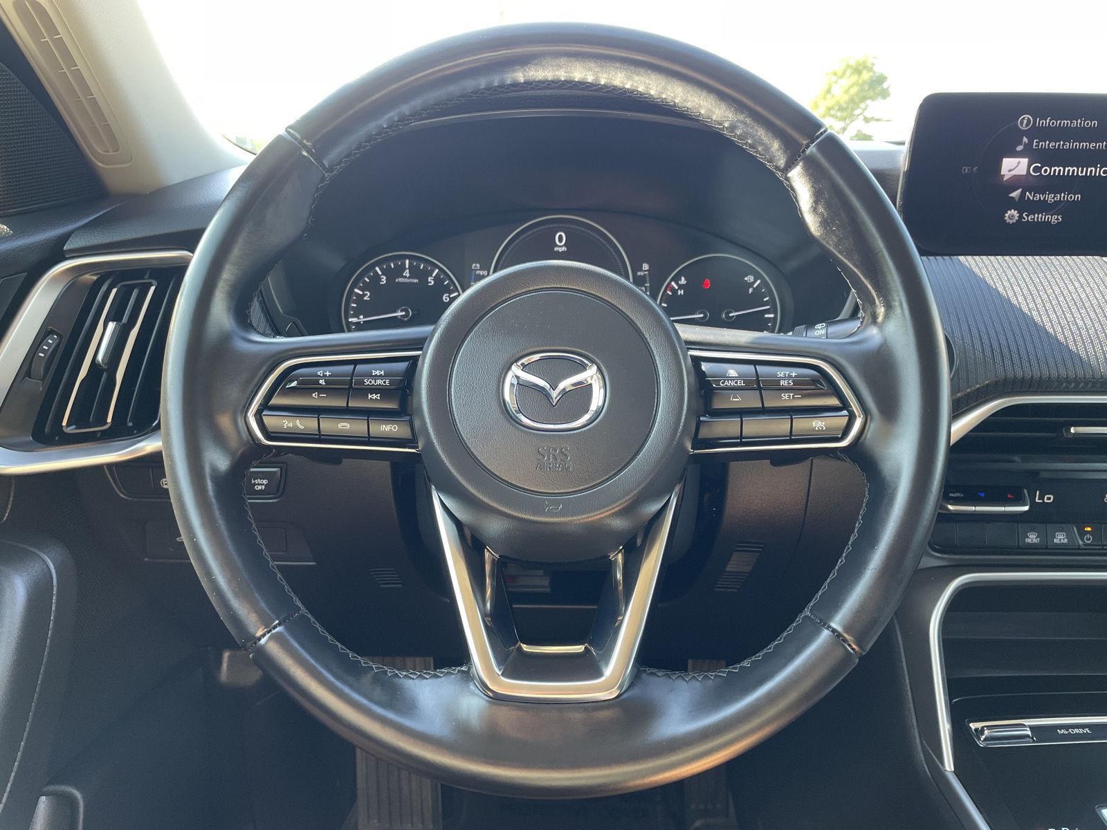 Vehicle photo 12