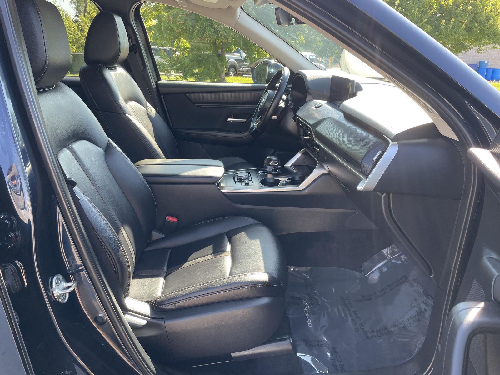 Vehicle photo 18