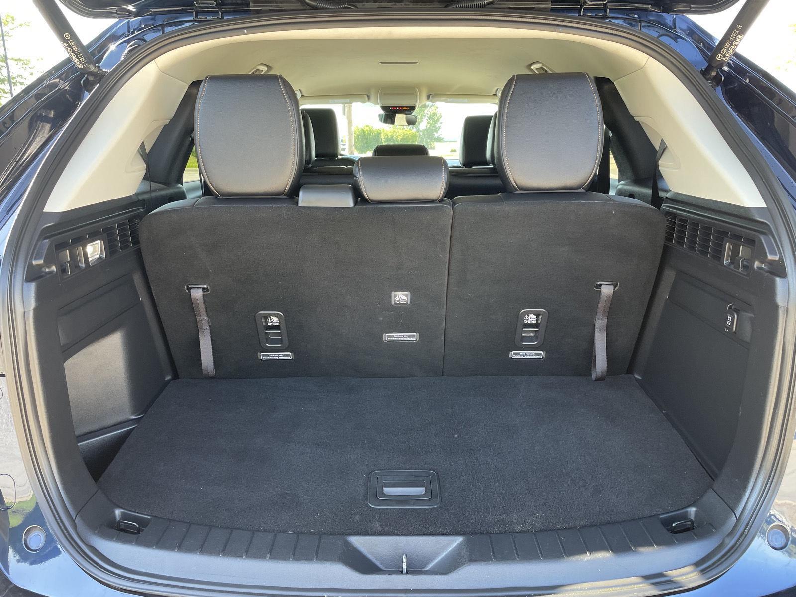 Vehicle photo 32