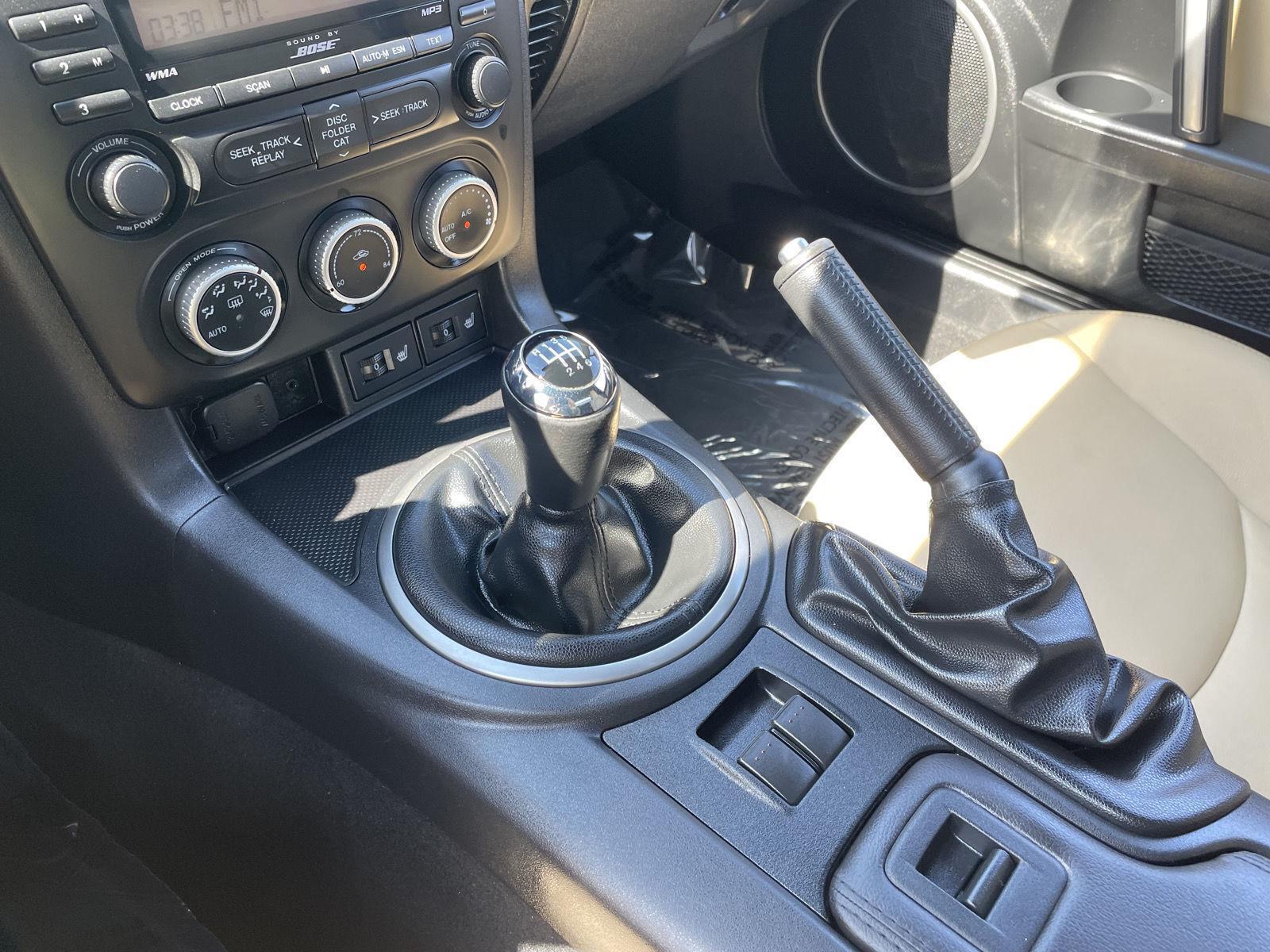 Vehicle photo 26
