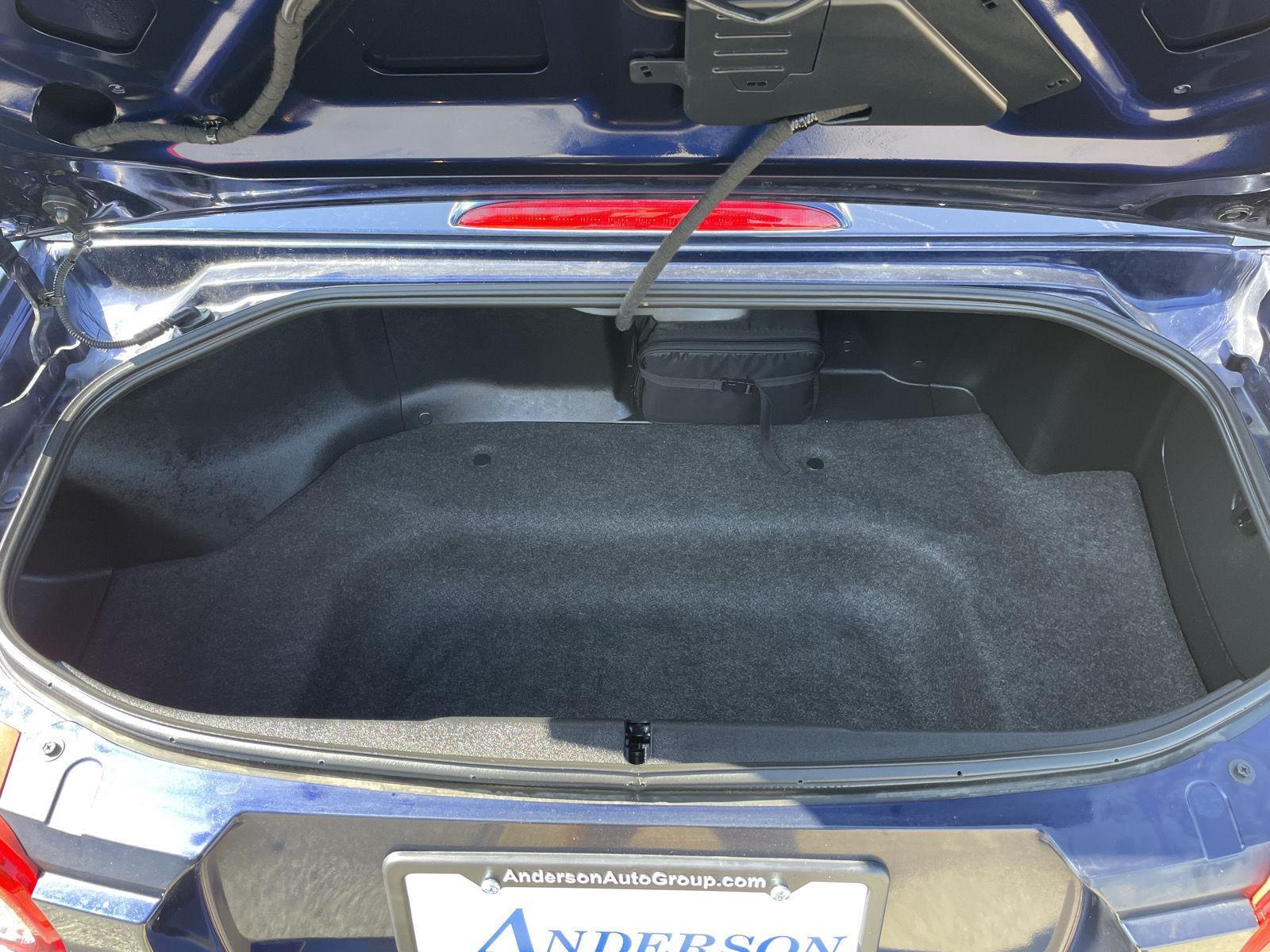 Vehicle photo 31