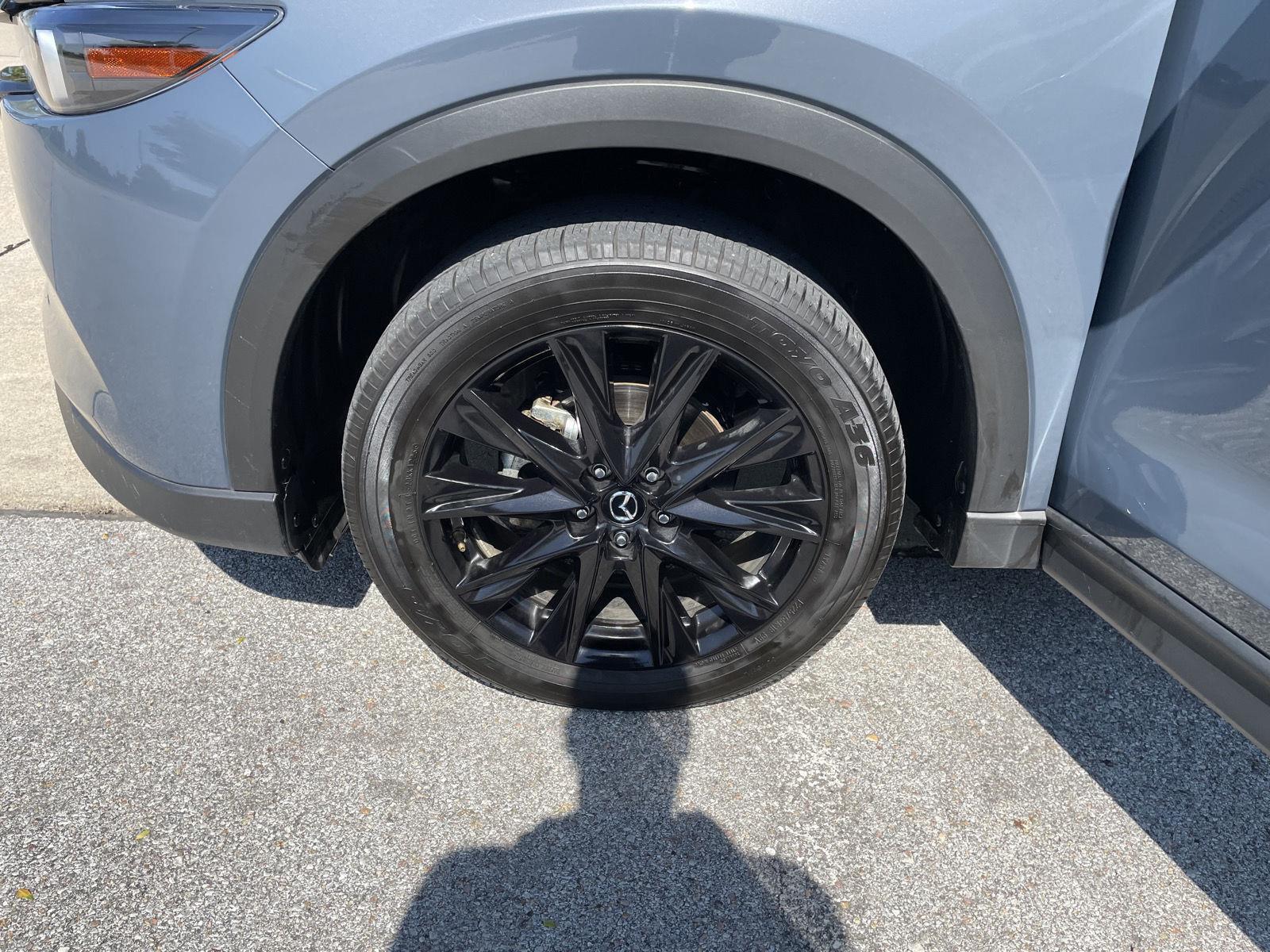 Vehicle photo 10