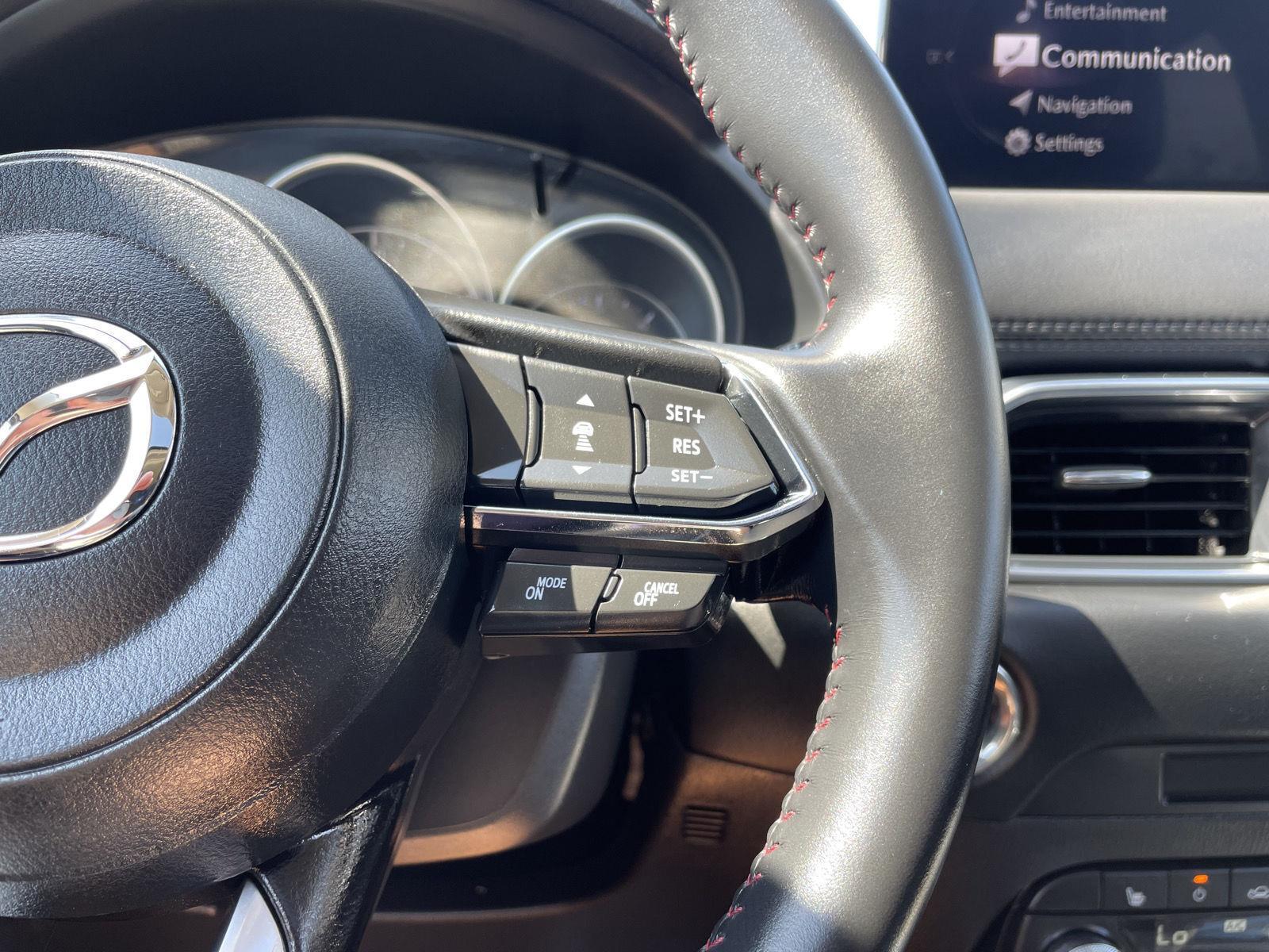 Vehicle photo 13