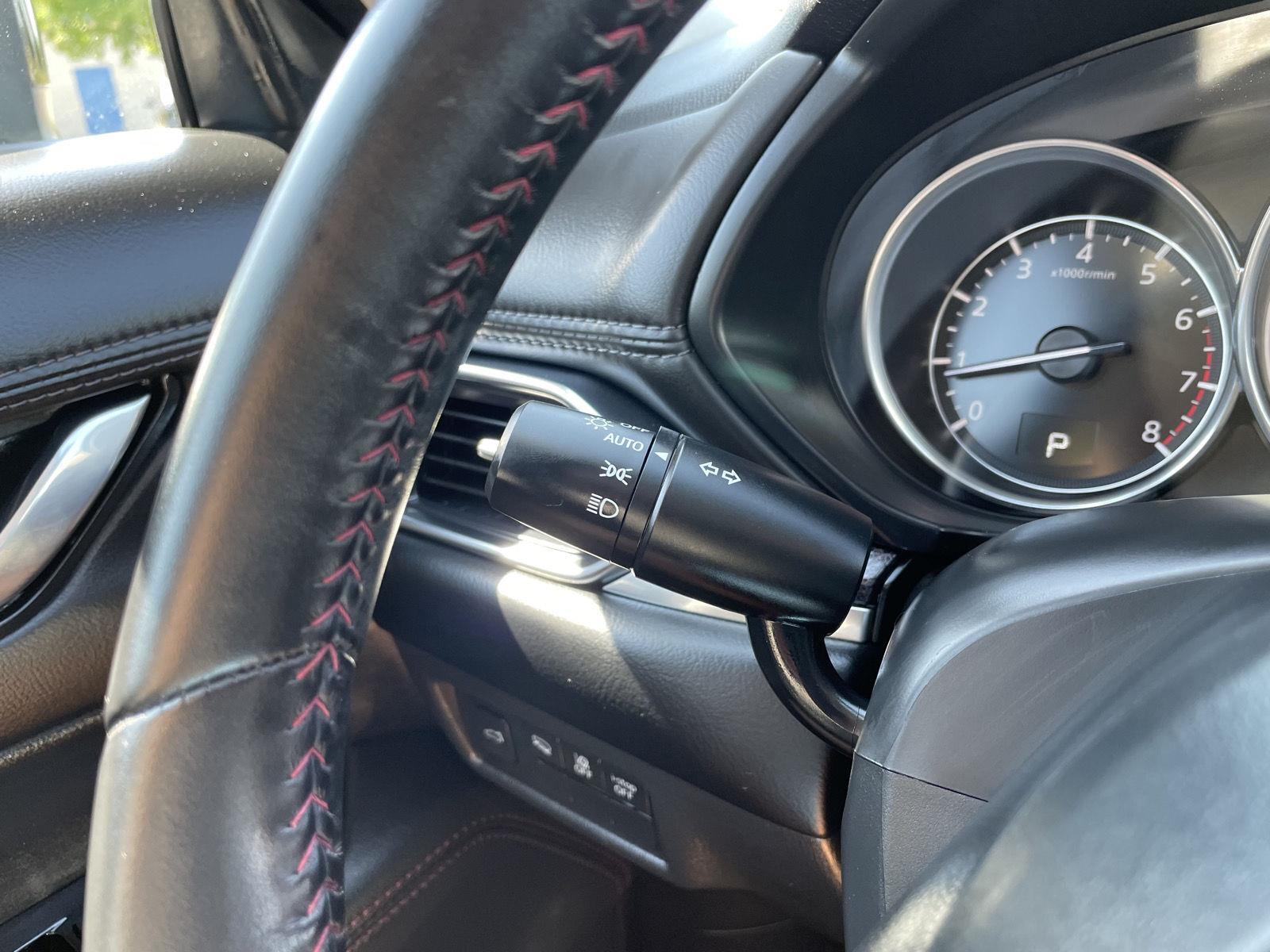 Vehicle photo 15