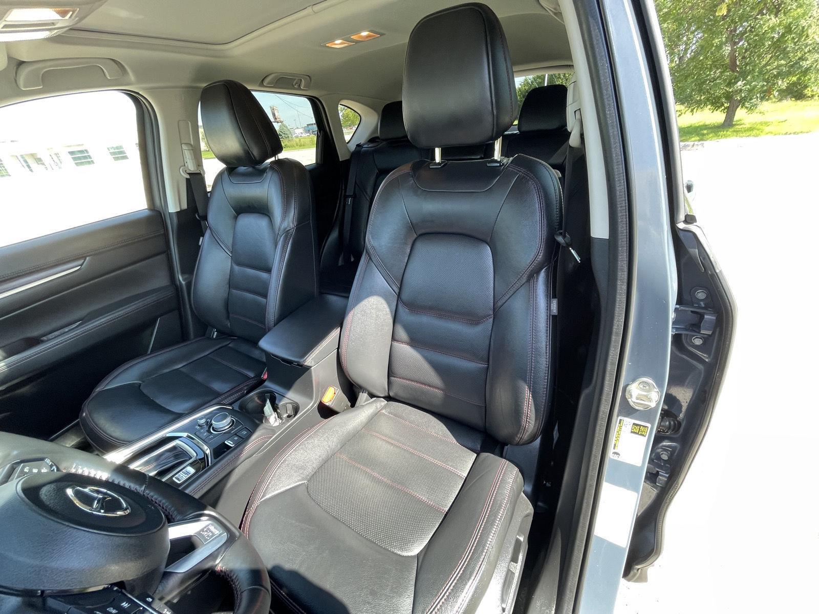 Vehicle photo 17