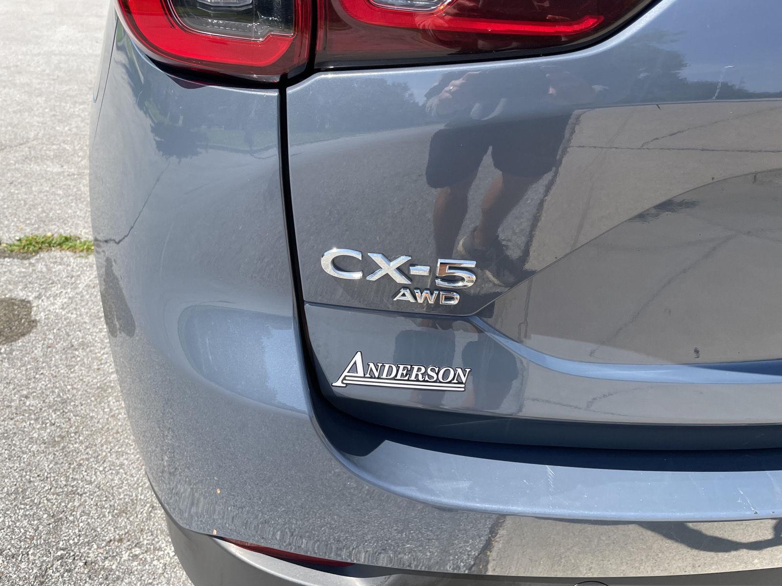 Vehicle photo 35