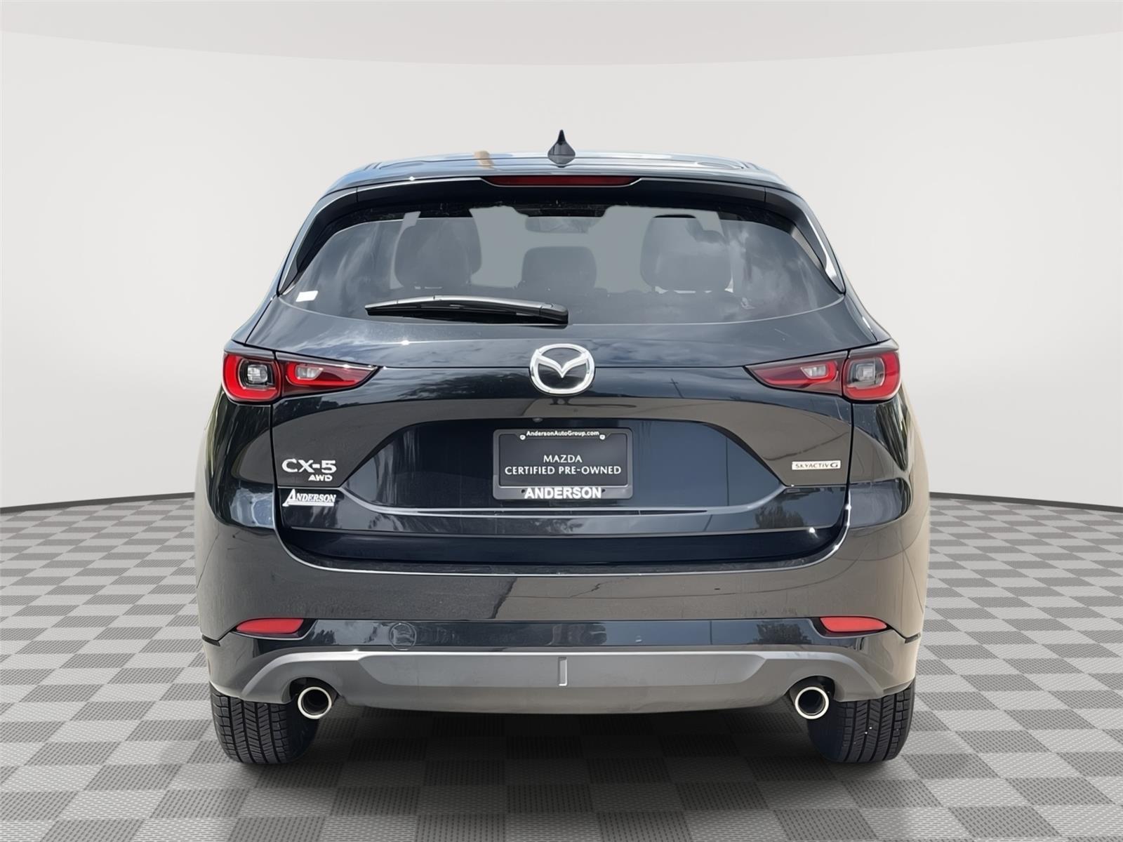 Vehicle photo 8