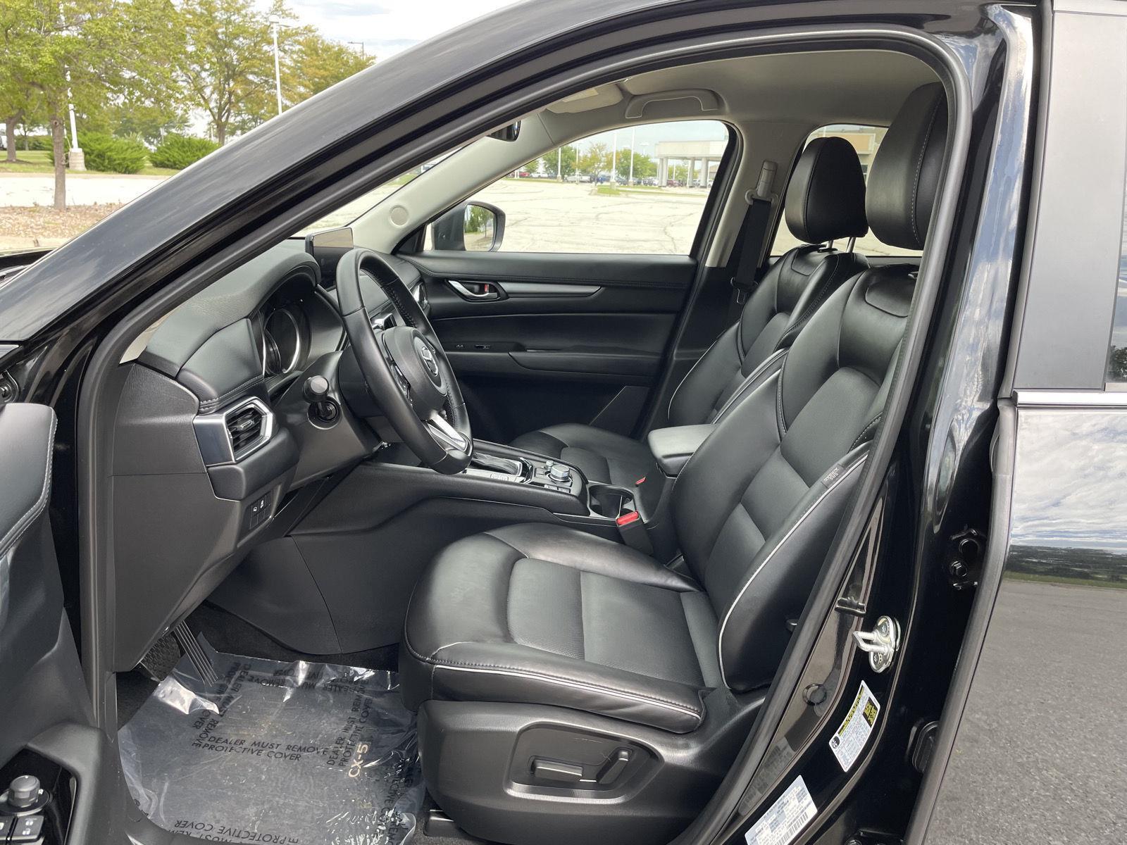 Vehicle photo 16