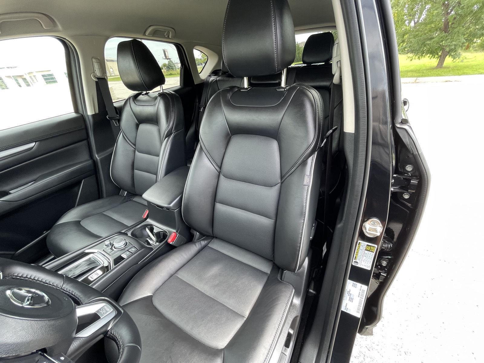 Vehicle photo 17