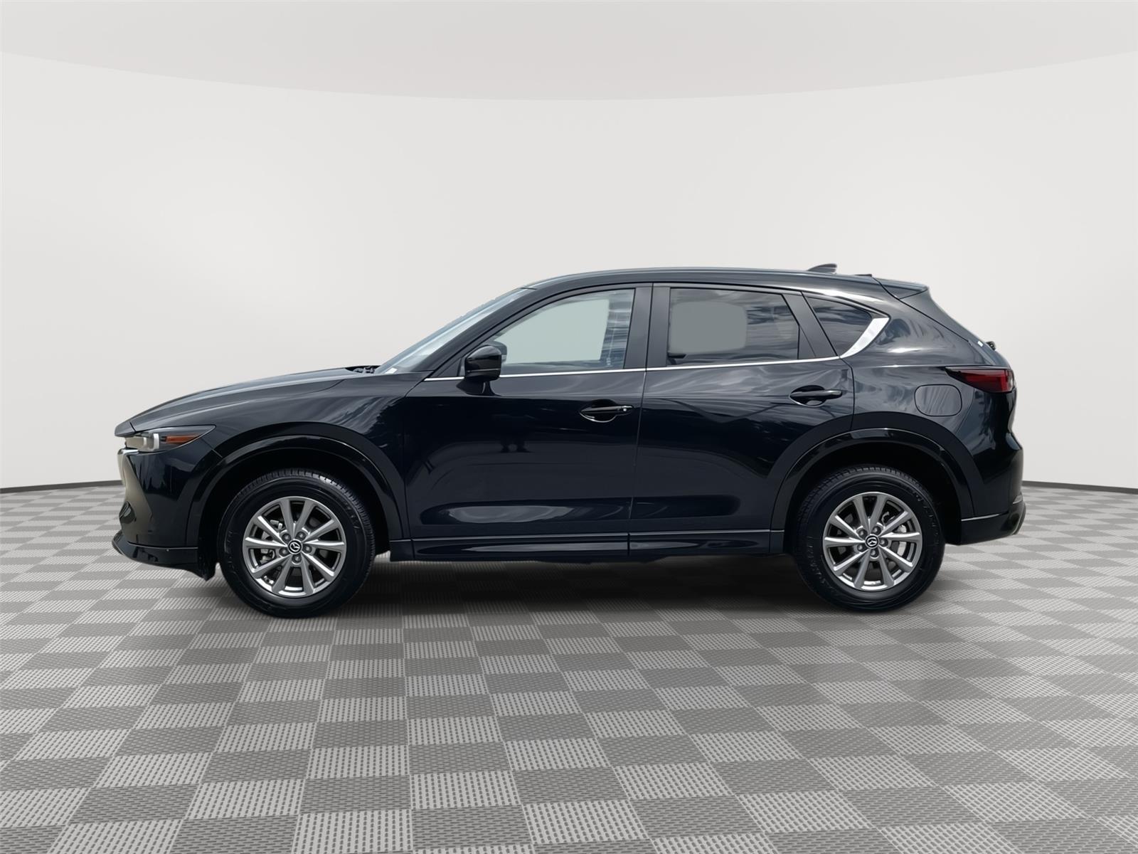 Vehicle photo 2