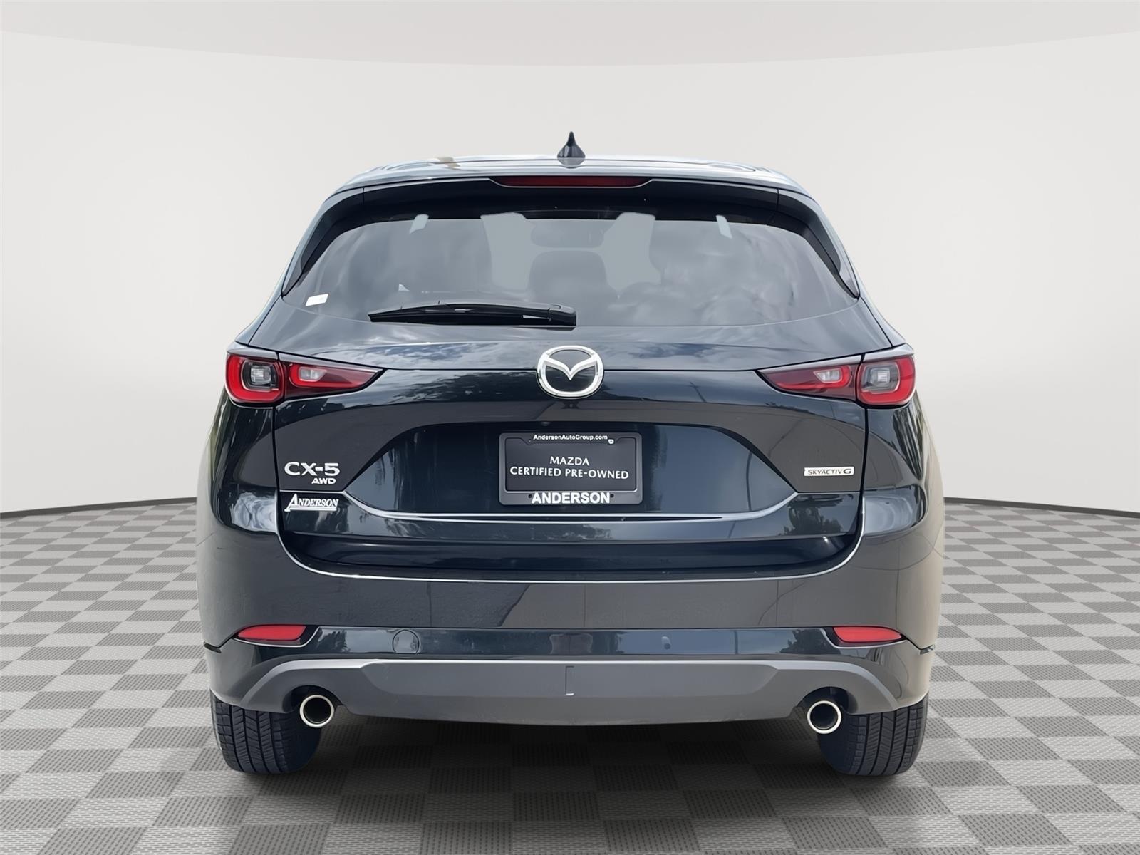 Vehicle photo 8