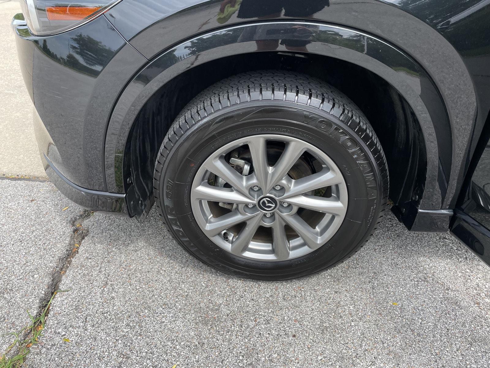 Vehicle photo 10