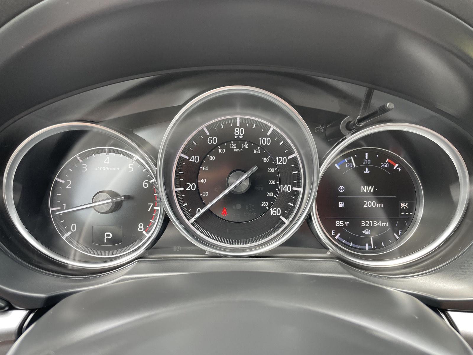 Vehicle photo 14