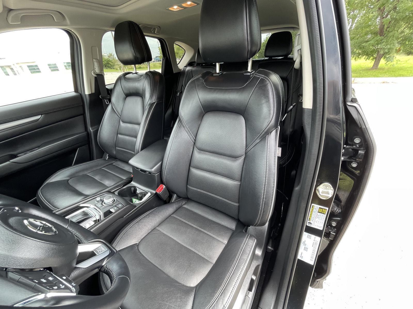 Vehicle photo 17