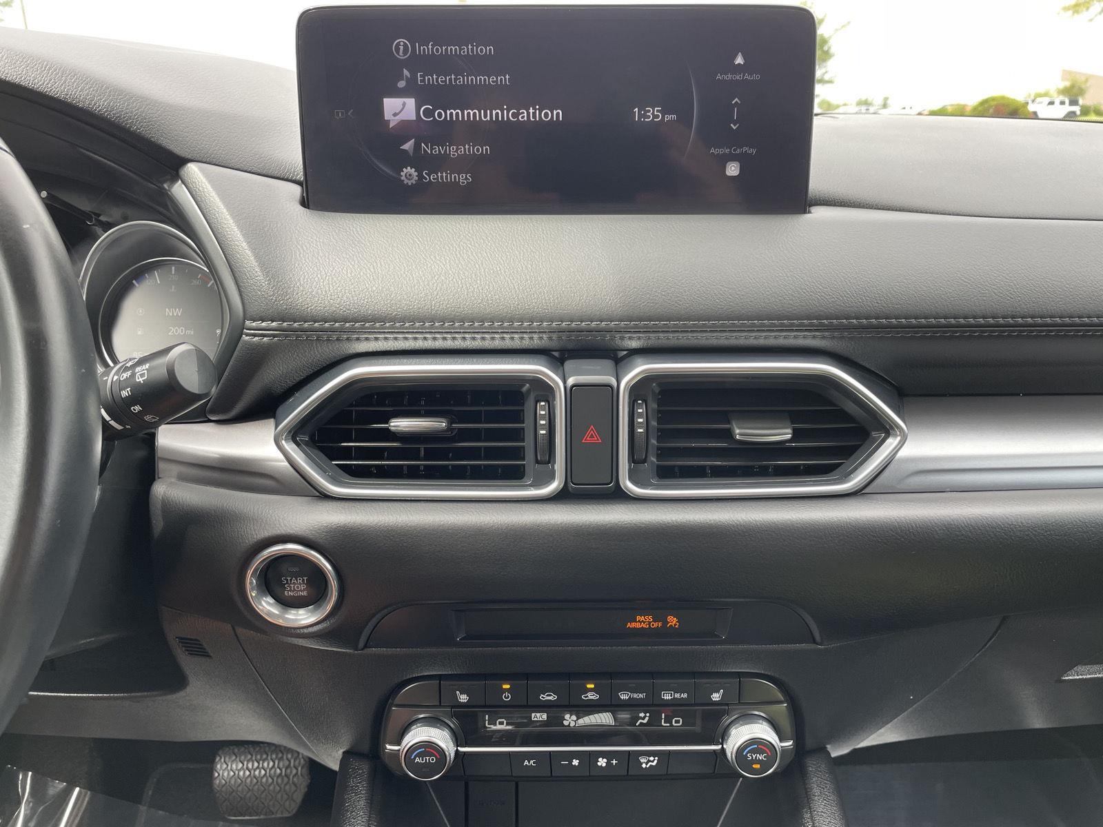 Vehicle photo 21