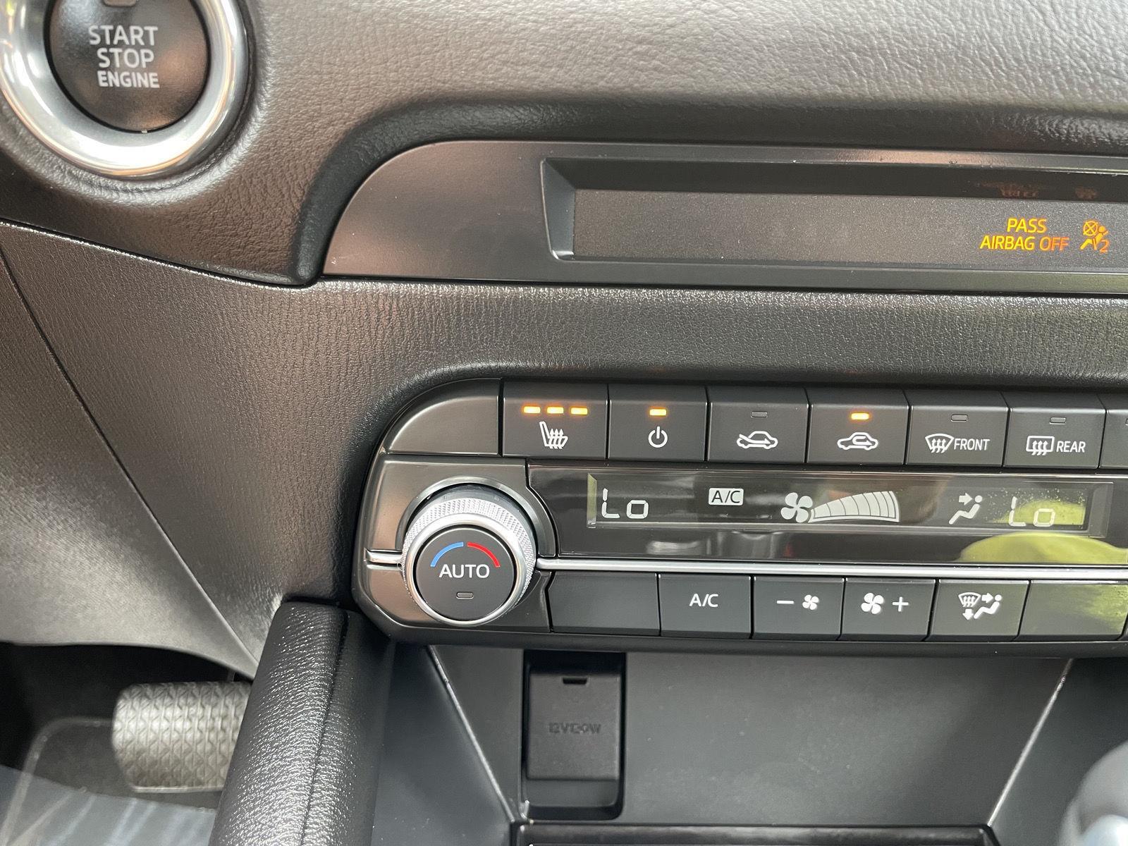Vehicle photo 26