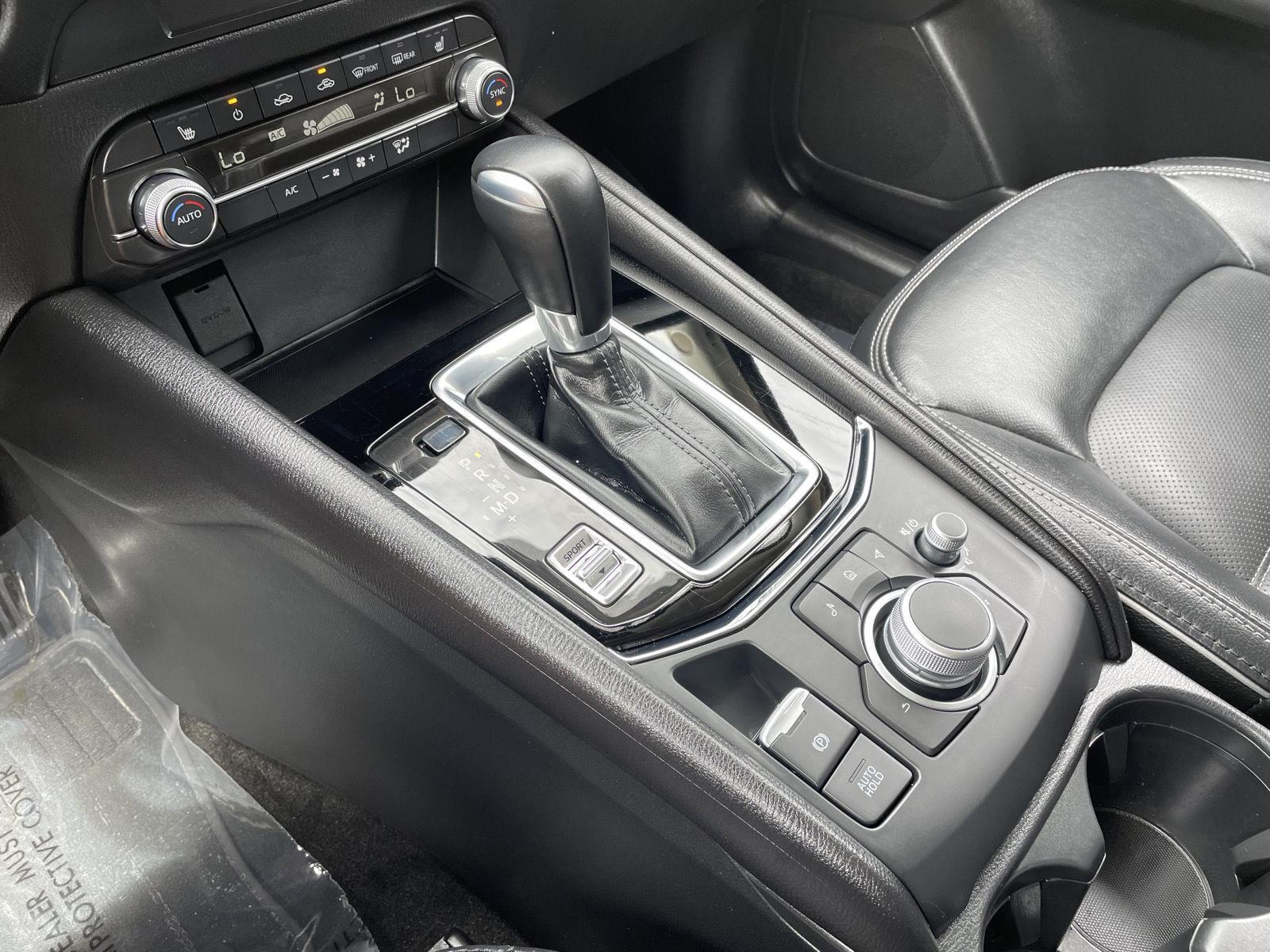Vehicle photo 28