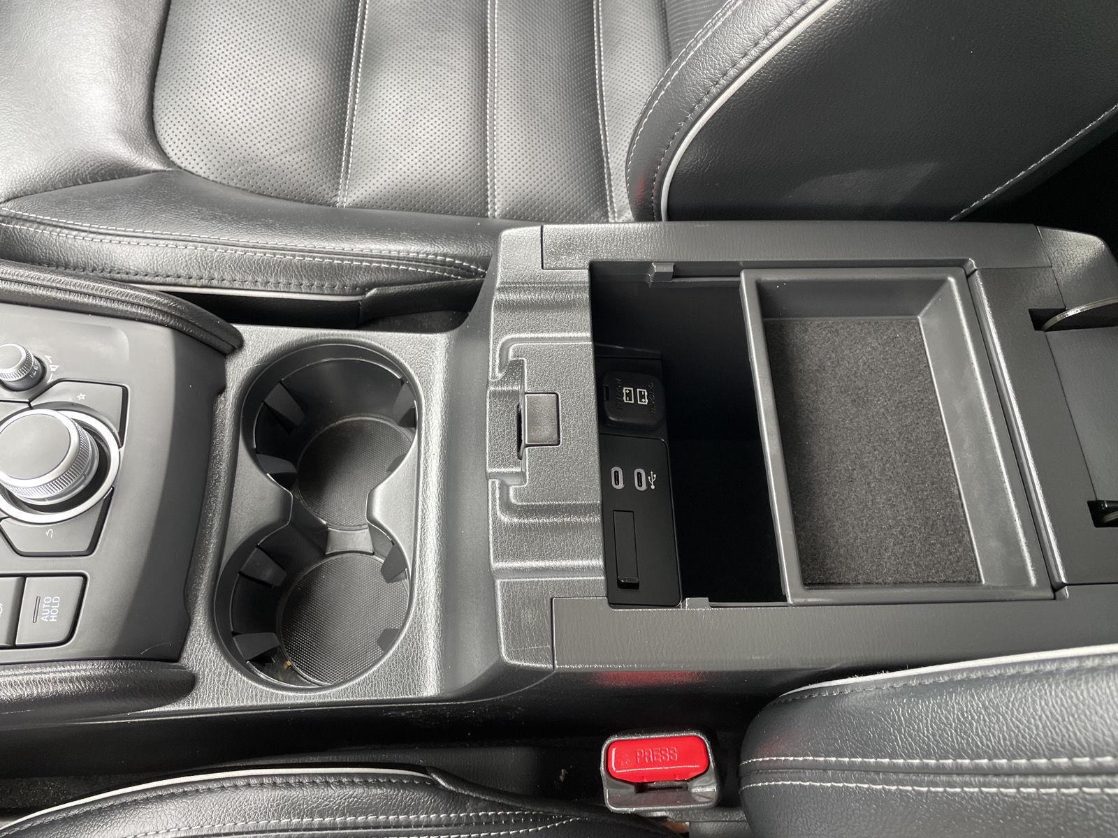 Vehicle photo 29