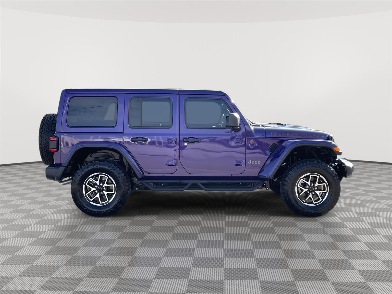Vehicle photo 6