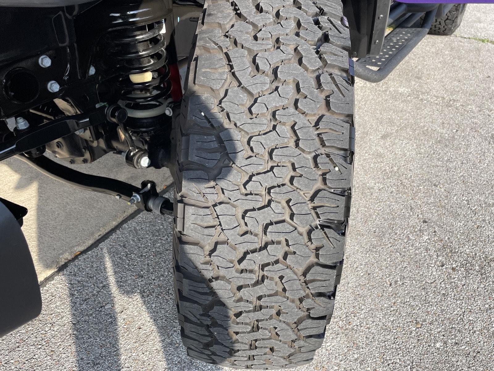 Vehicle photo 11