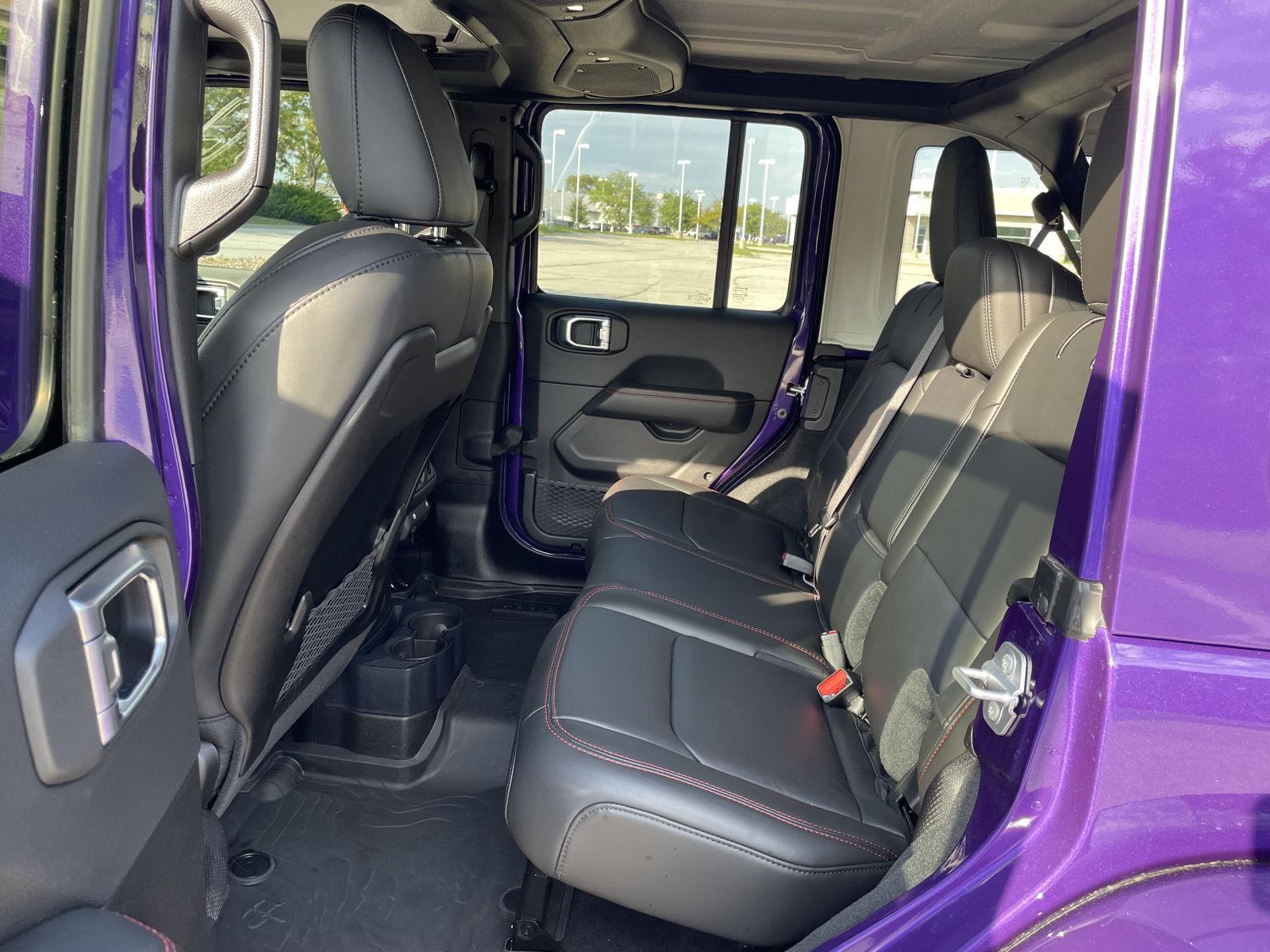 Vehicle photo 20