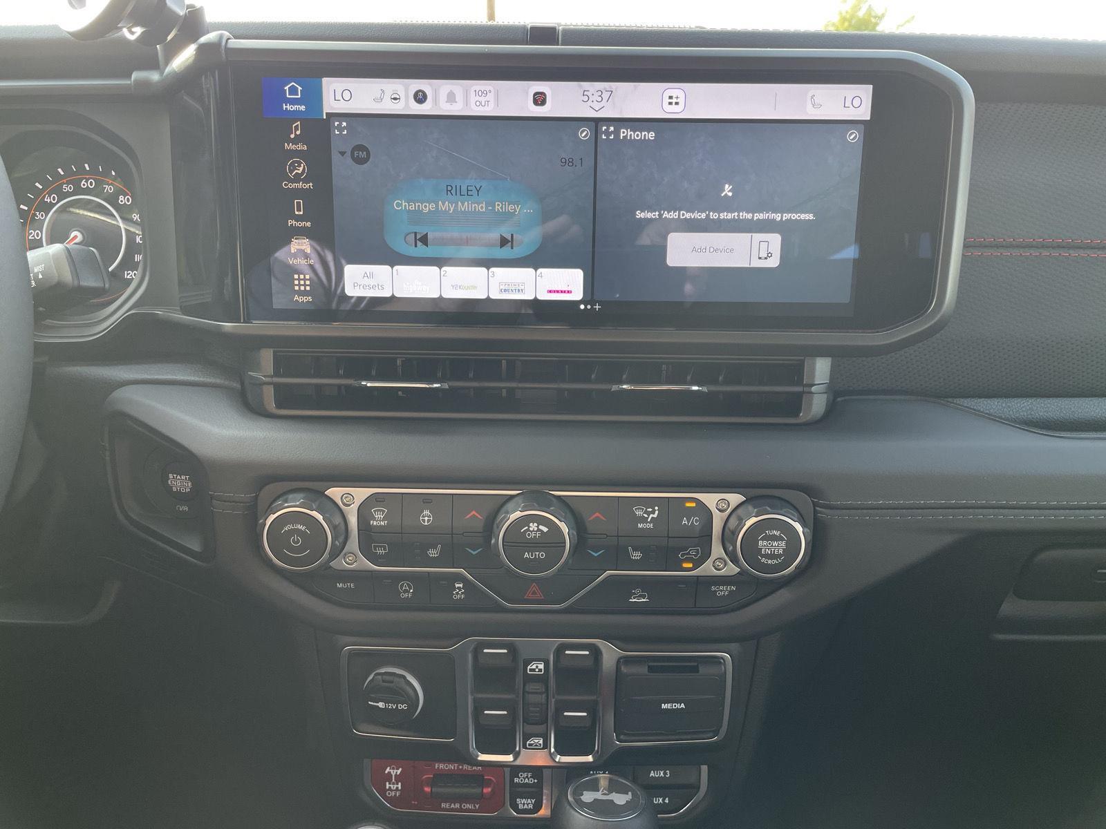 Vehicle photo 22