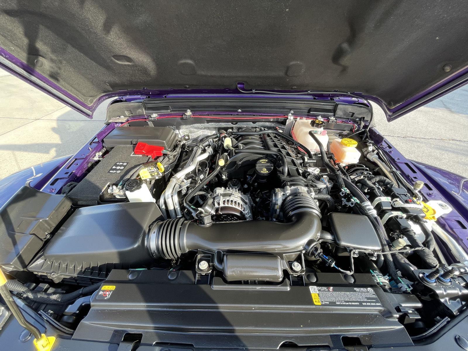 Vehicle photo 32