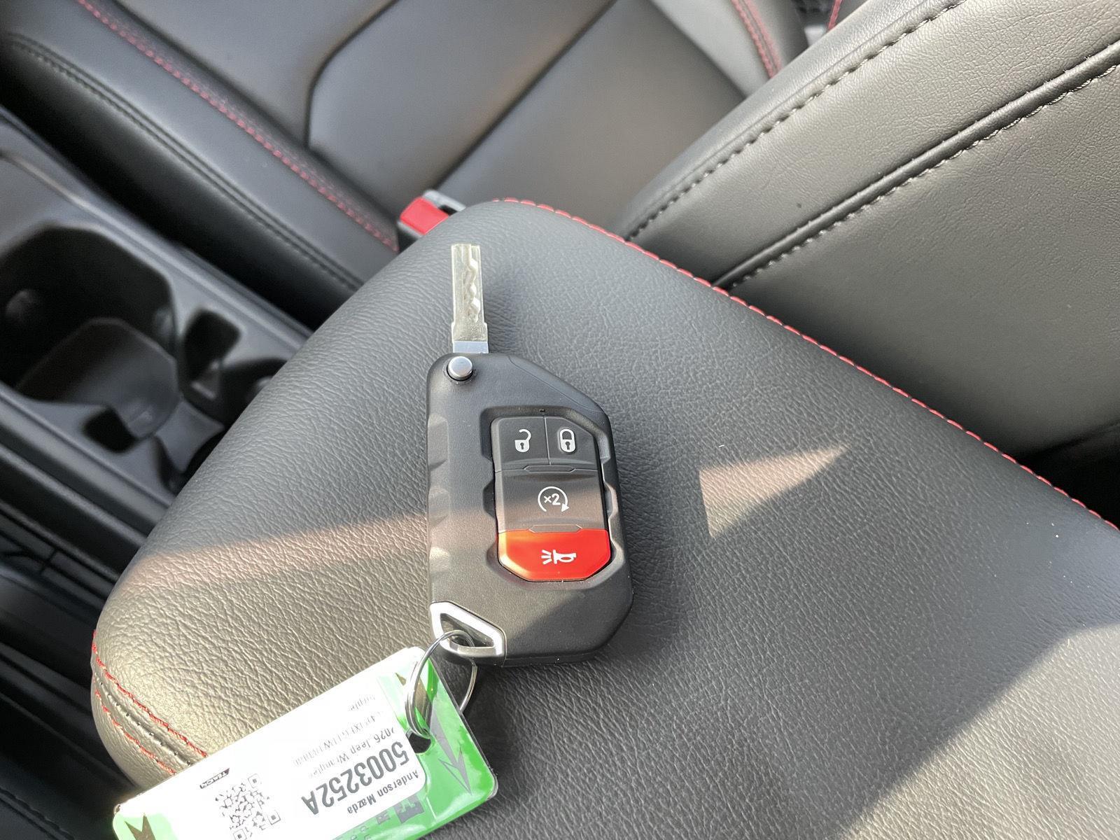 Vehicle photo 35