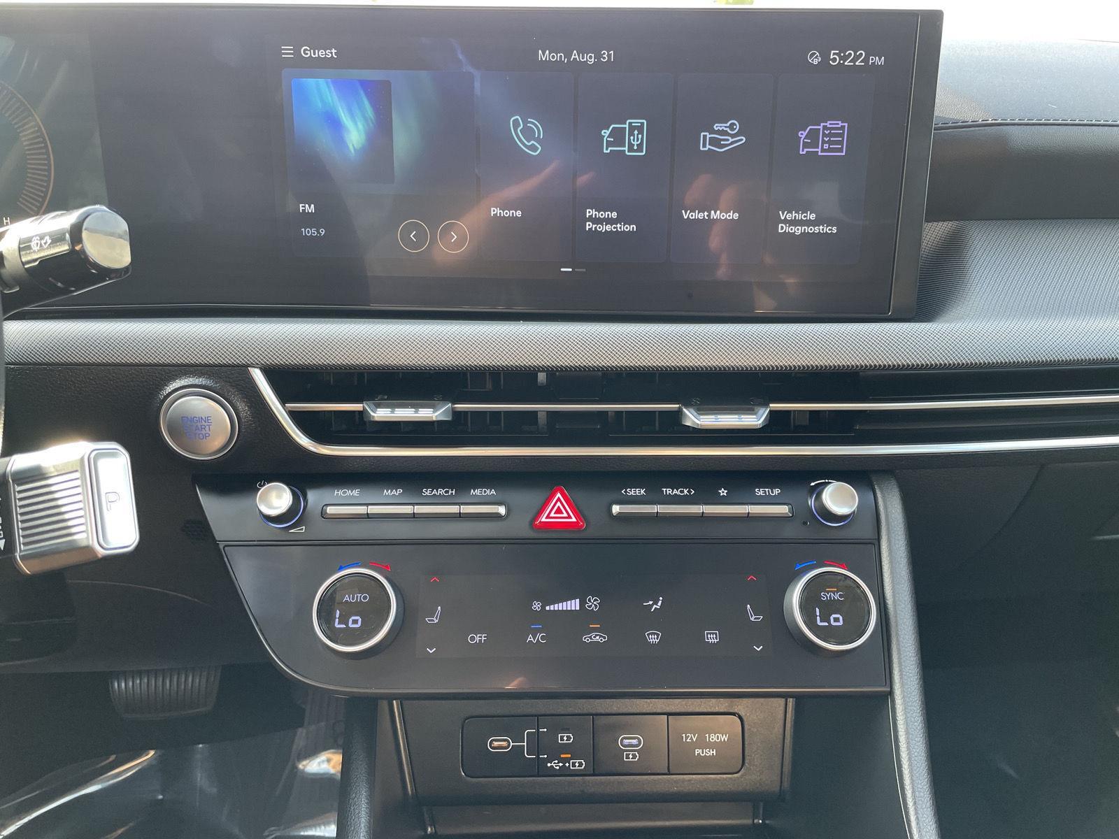 Vehicle photo 21