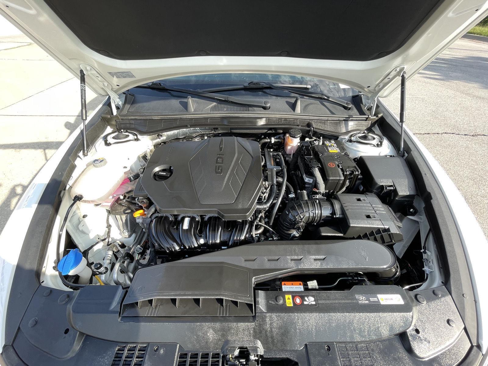 Vehicle photo 32