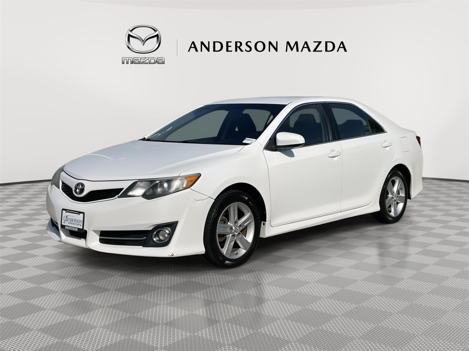 2012 Toyota Camry Blanco (Super White) Sedán Tracción delantera Automática