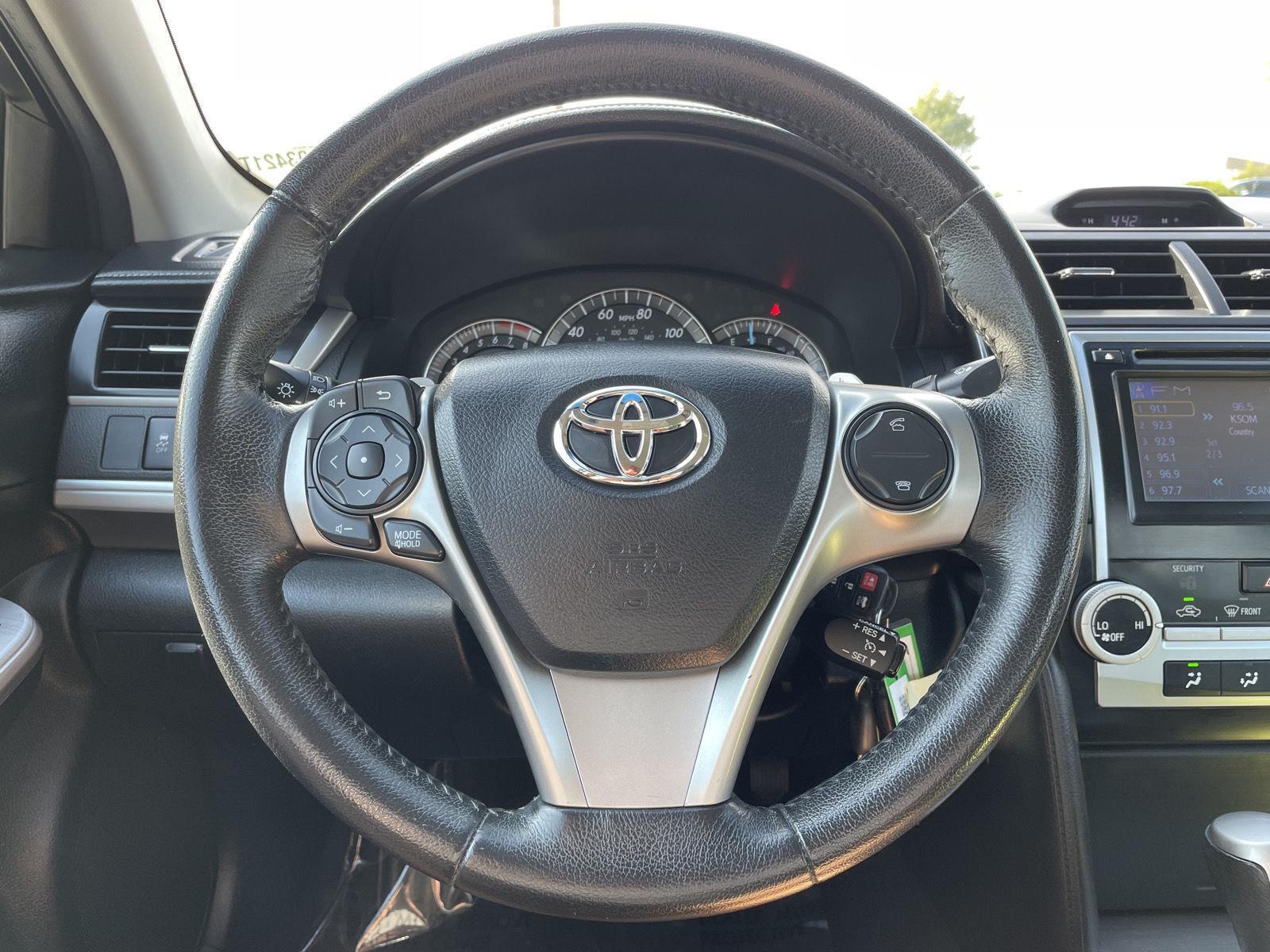 Vehicle photo 11