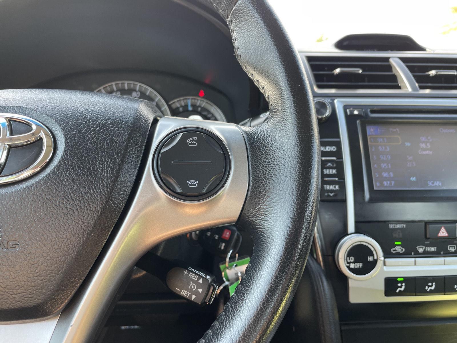 Vehicle photo 13