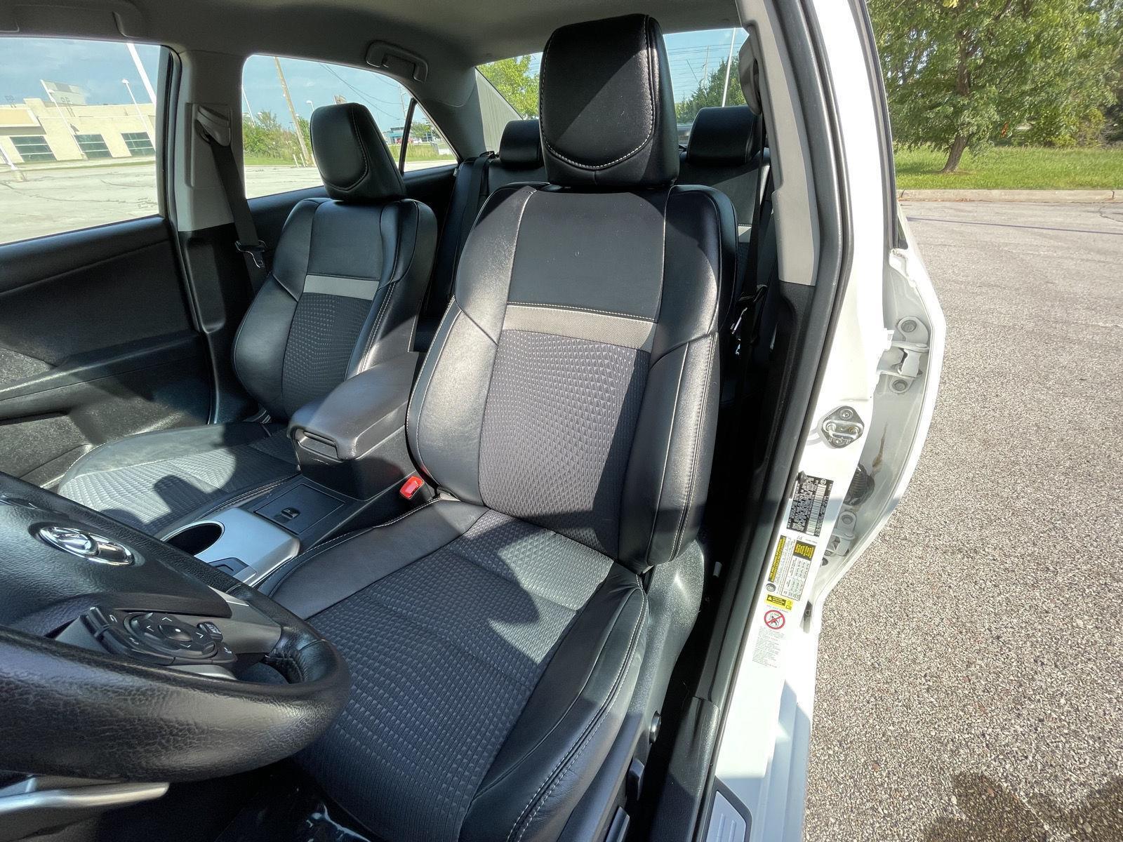 Vehicle photo 17