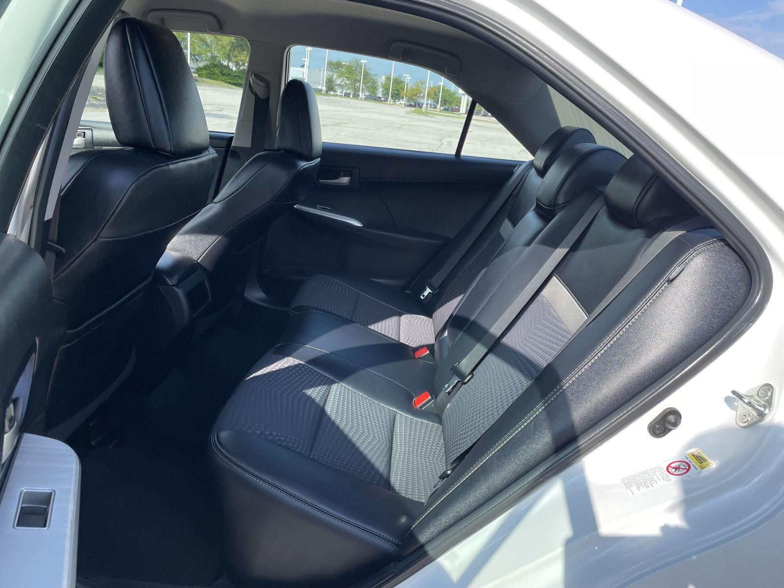 Vehicle photo 19