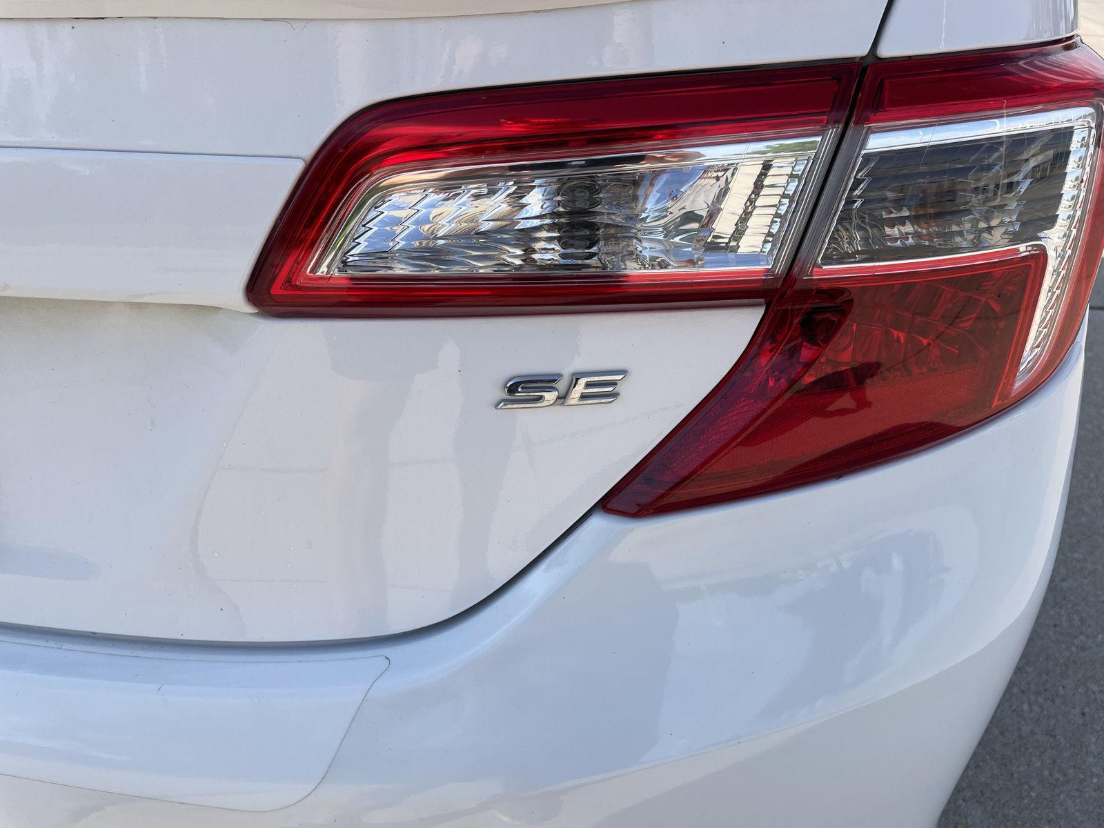 Vehicle photo 33