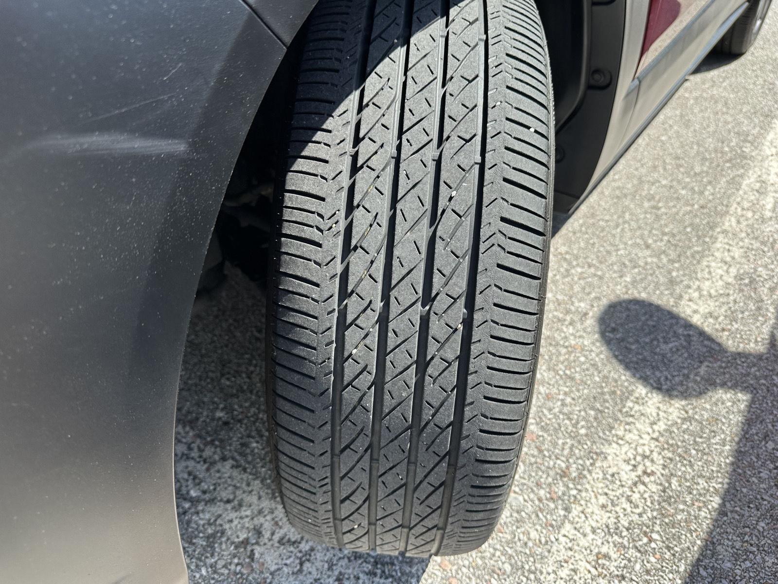 Vehicle photo 11
