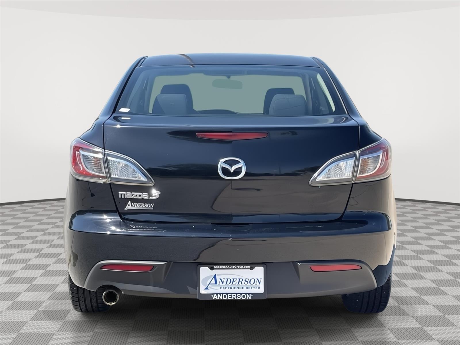 Vehicle photo 8