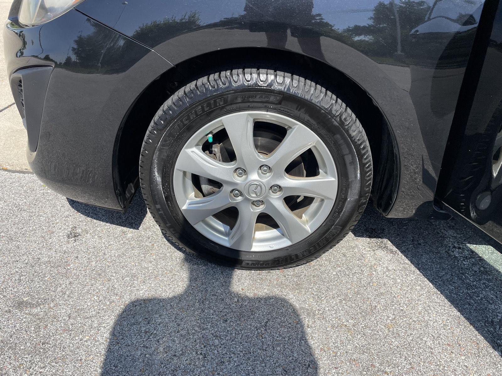 Vehicle photo 10