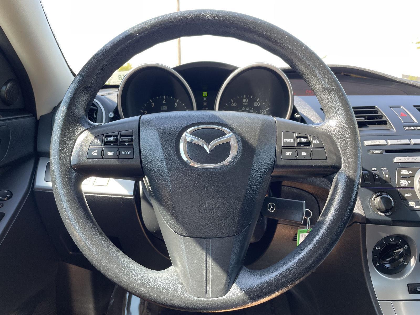 Vehicle photo 12