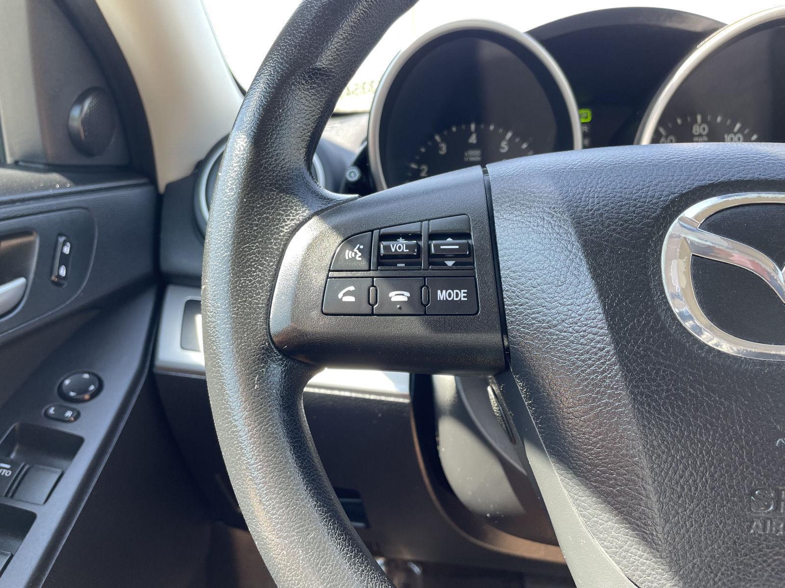 Vehicle photo 13