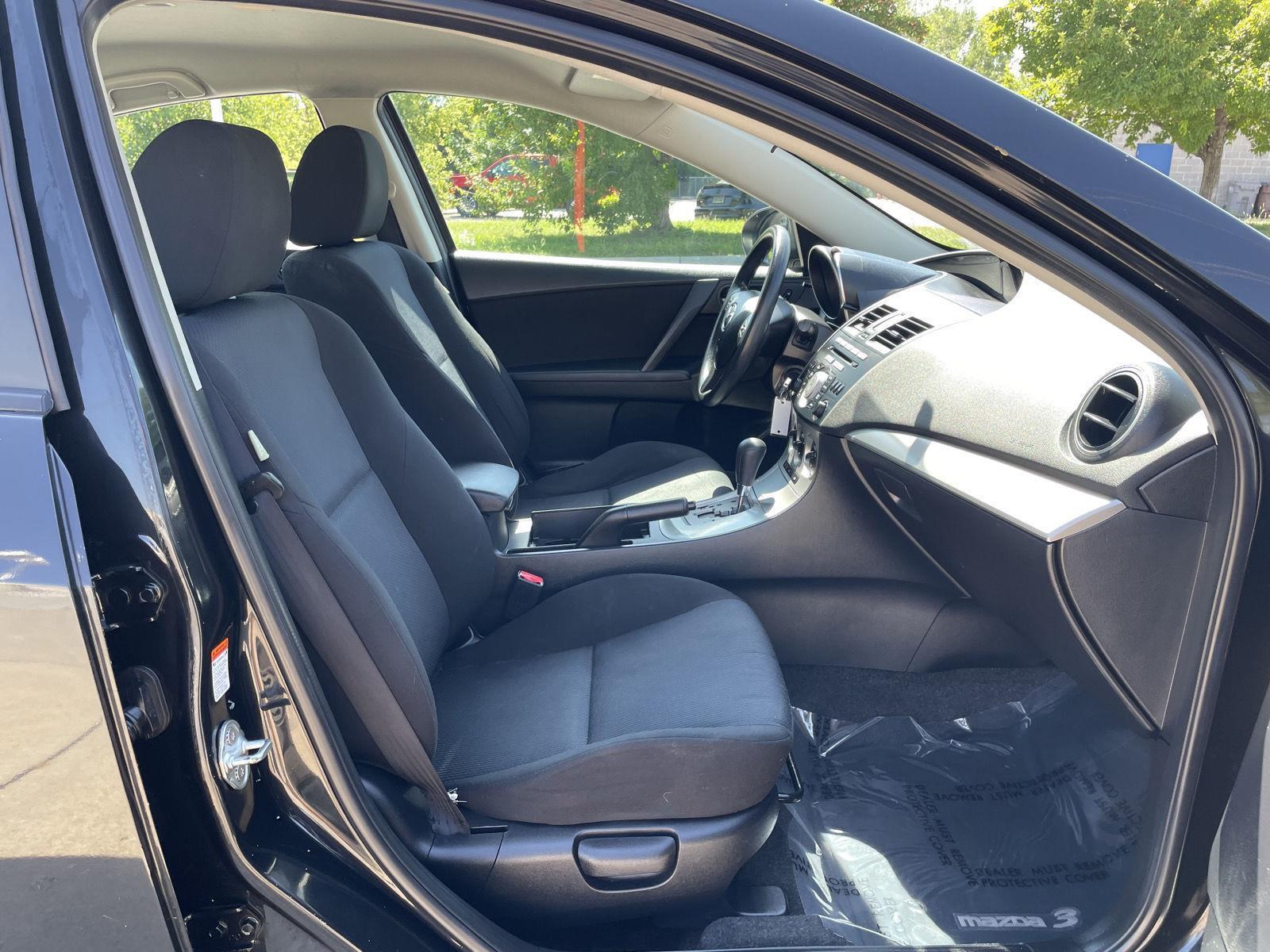 Vehicle photo 19
