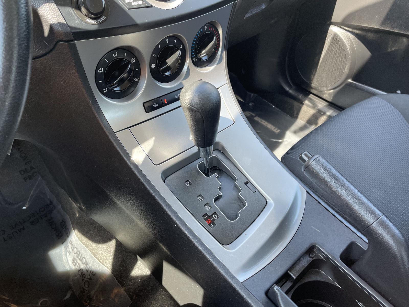 Vehicle photo 27