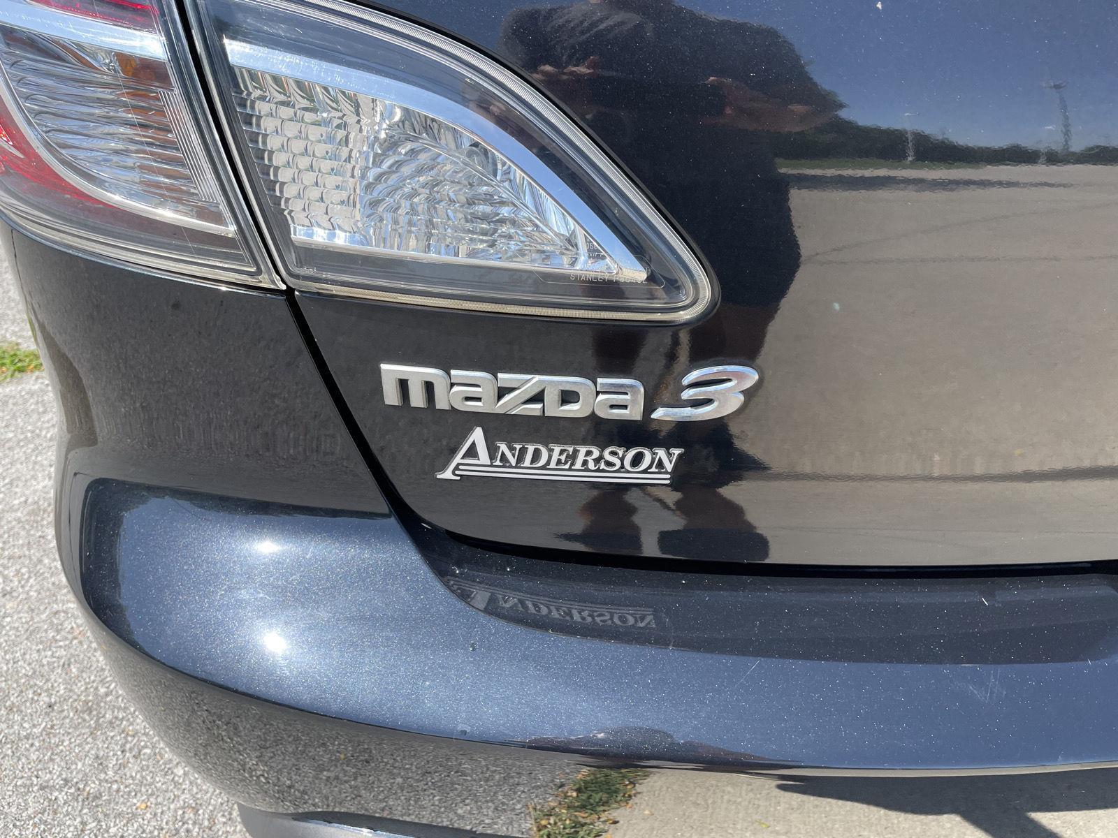 Vehicle photo 33