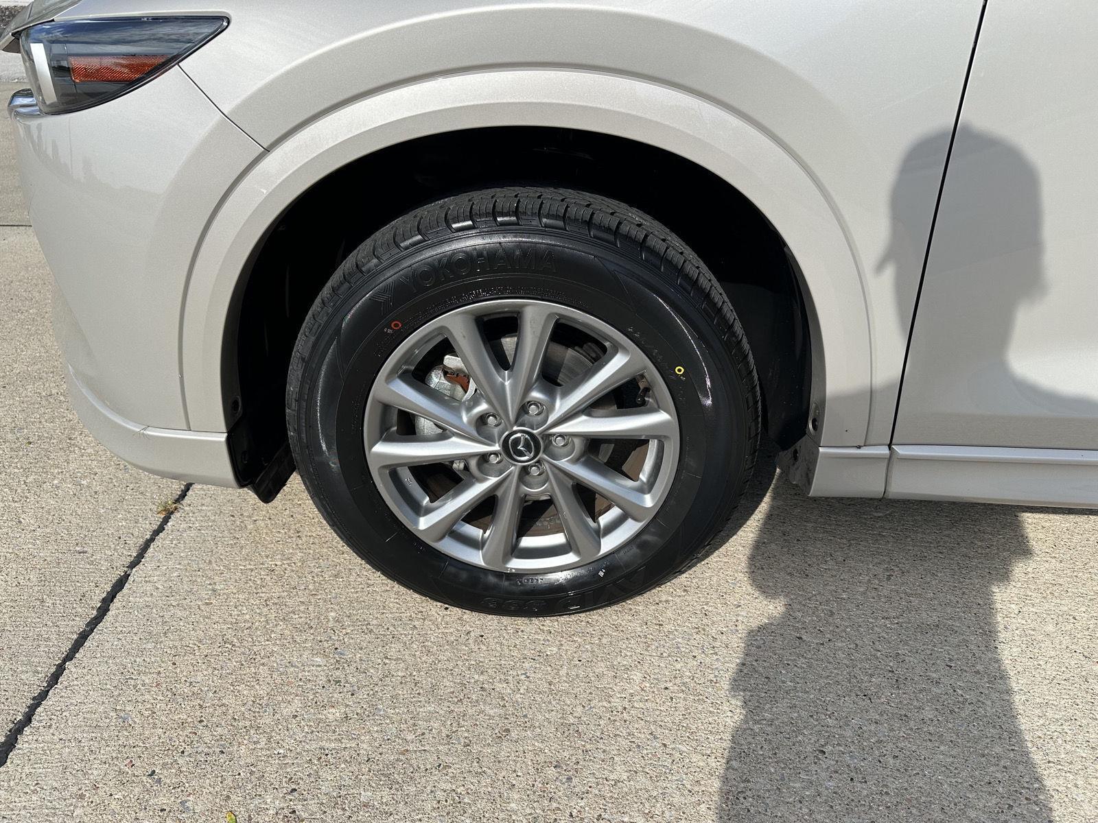 Vehicle photo 10