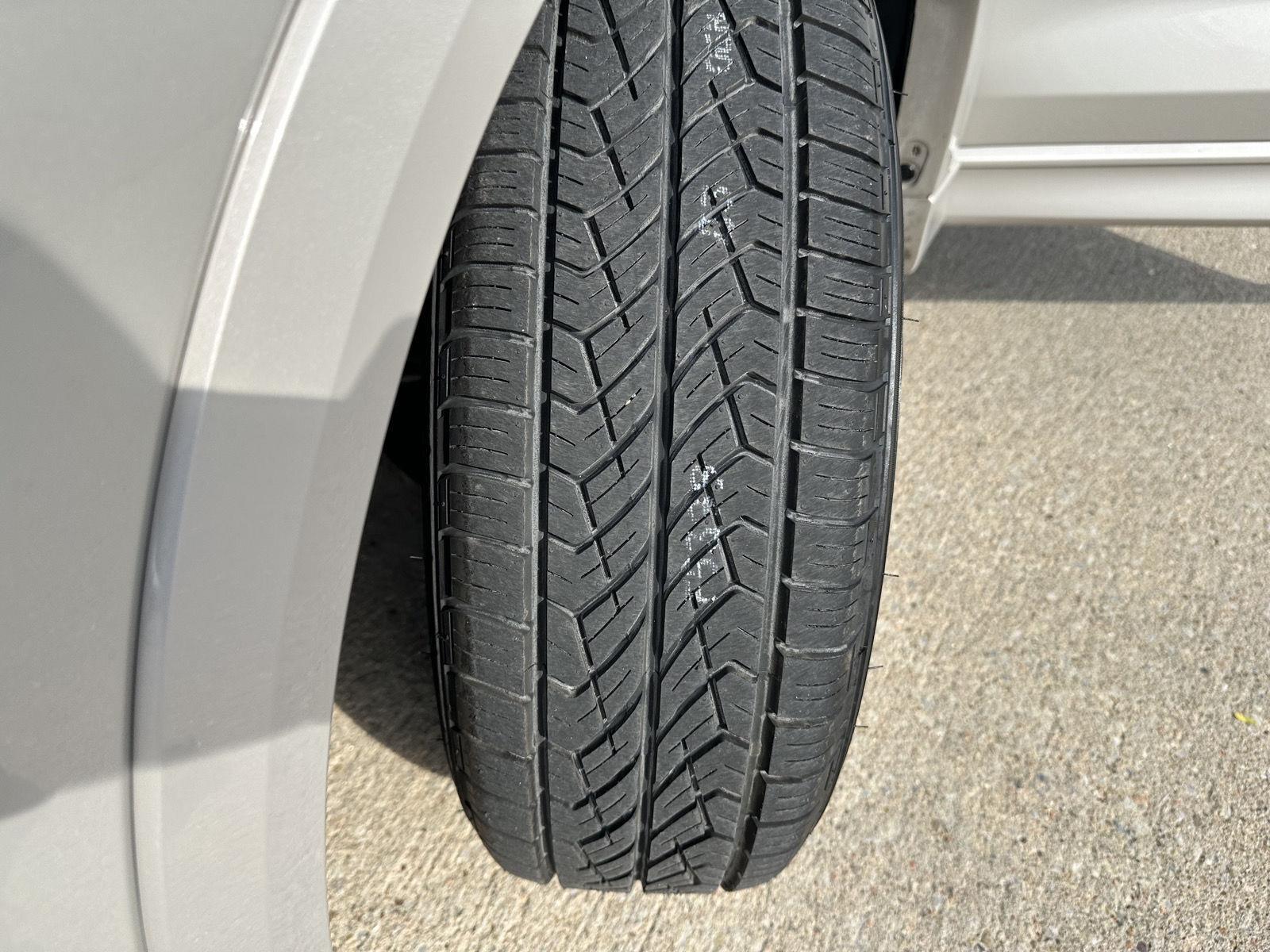 Vehicle photo 11