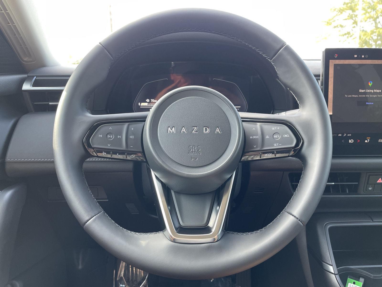 Vehicle photo 11
