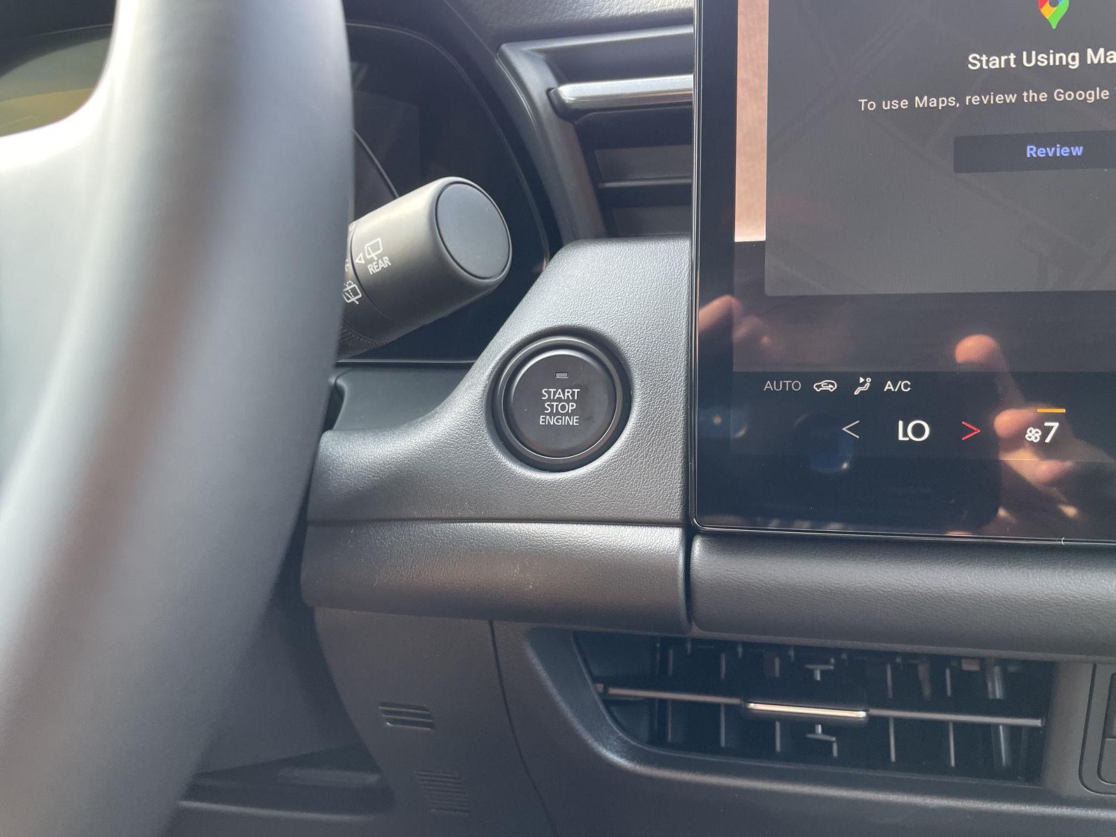 Vehicle photo 23